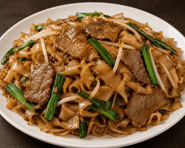 Pan-Fried Rice Noodles with Beef